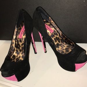 Never worn betsey johnson heels
